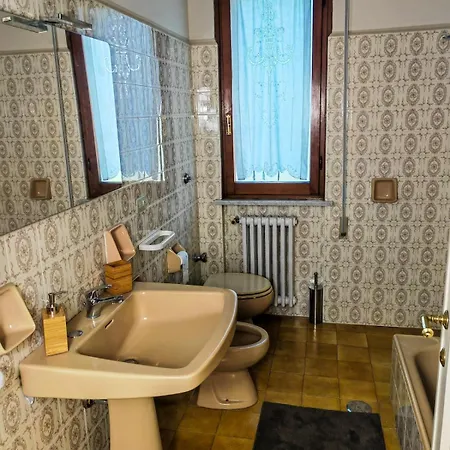Holiday home Bellissima Immersa Nelle Colline Lucchesi Lucca